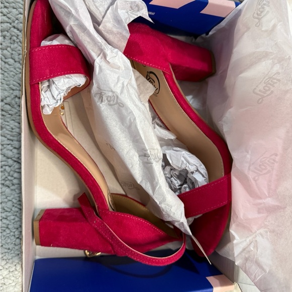 Trary 3" Block Heel Sandals in Rose Pink - Picture 5 of 10